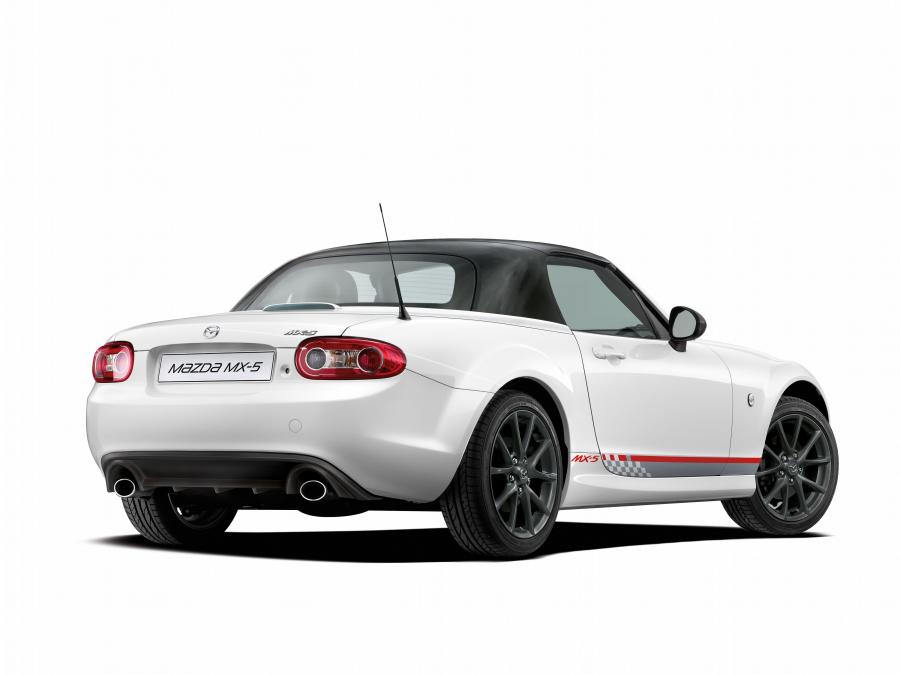  Mazda MX-5 Miata Senshu Roadster Coupe 2012 года  (фото 10 из 15)